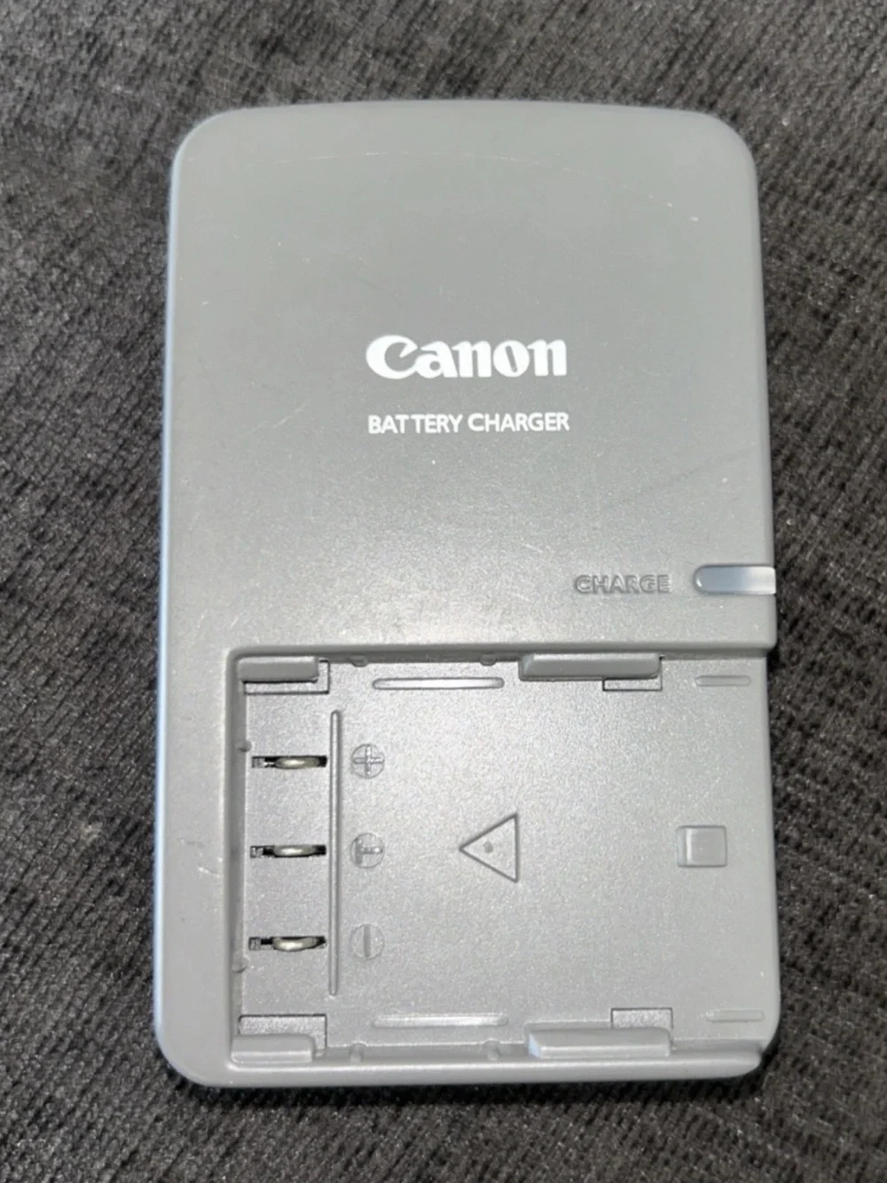 Genuine Canon CB-2LW Camera battery Charger for G7 G9 S50 S70 S80 EOS XT XTI OEM
